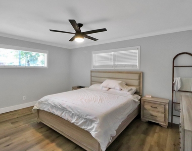 6111 Shadow Crest Street - Photo Thumbnail 7