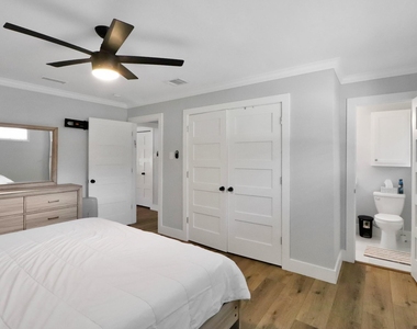 6111 Shadow Crest Street - Photo Thumbnail 8