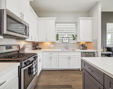 5520 Rosslyn Road - Photo Thumbnail 5