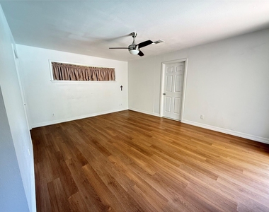 11915 Steppingstone Lane - Photo Thumbnail 25