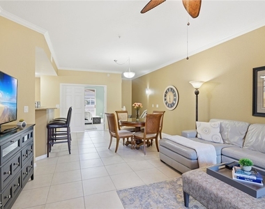8560 Violeta Street - Photo Thumbnail 5