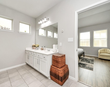 5324 Cj Walker Lane - Photo Thumbnail 18
