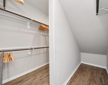 5324 Cj Walker Lane - Photo Thumbnail 22