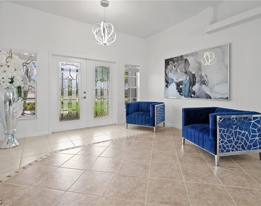 1801 Everest Parkway - Photo Thumbnail 4