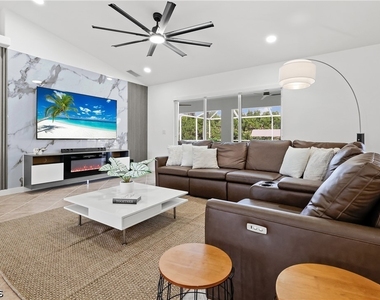 1801 Everest Parkway - Photo Thumbnail 13