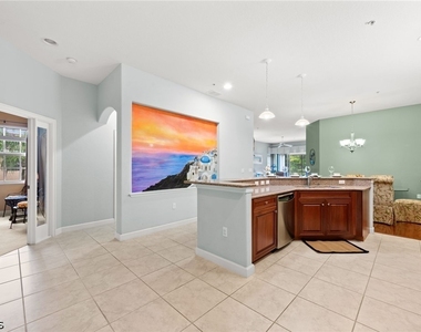 8641 Piazza Del Lago Circle - Photo Thumbnail 13