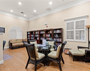 8641 Piazza Del Lago Circle - Photo Thumbnail 34