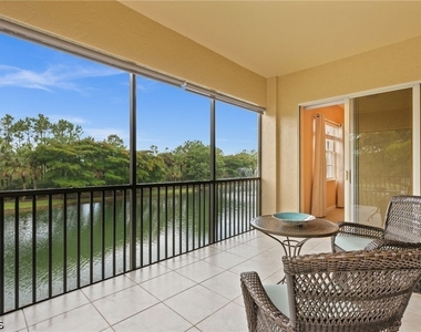 8641 Piazza Del Lago Circle - Photo Thumbnail 29