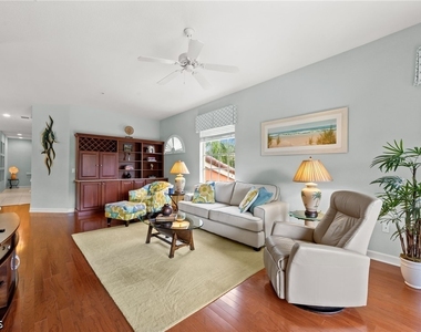 8641 Piazza Del Lago Circle - Photo Thumbnail 3