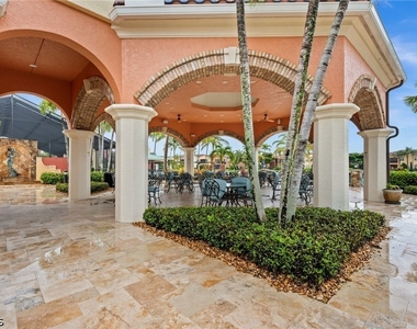 8641 Piazza Del Lago Circle - Photo Thumbnail 37