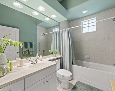 8641 Piazza Del Lago Circle - Photo Thumbnail 5