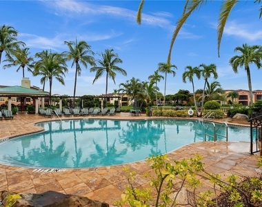8641 Piazza Del Lago Circle - Photo Thumbnail 40