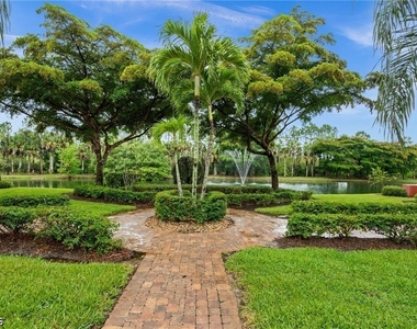 8641 Piazza Del Lago Circle - Photo Thumbnail 31