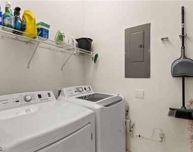8641 Piazza Del Lago Circle - Photo Thumbnail 15