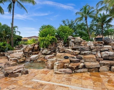 8641 Piazza Del Lago Circle - Photo Thumbnail 39