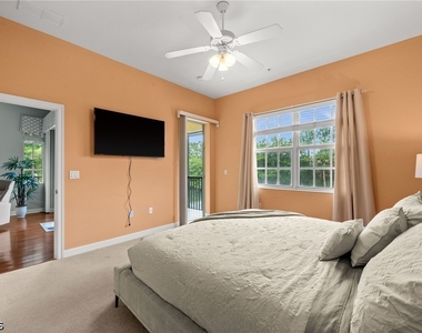 8641 Piazza Del Lago Circle - Photo Thumbnail 26