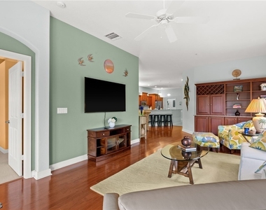 8641 Piazza Del Lago Circle - Photo Thumbnail 4