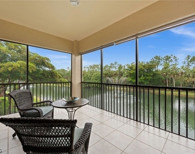 8641 Piazza Del Lago Circle - Photo Thumbnail 28