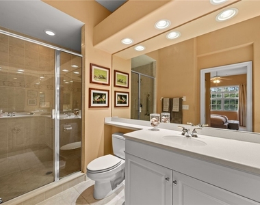 8641 Piazza Del Lago Circle - Photo Thumbnail 22