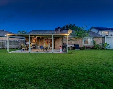 6806 Caddo Lake Lane - Photo Thumbnail 10