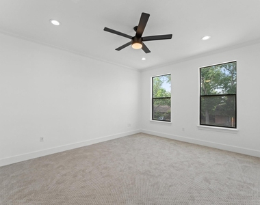 10070 Cedardale Drive - Photo Thumbnail 20