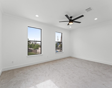 10070 Cedardale Drive - Photo Thumbnail 22