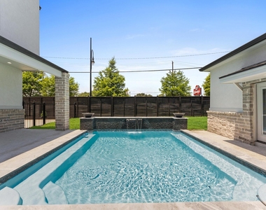 10070 Cedardale Drive - Photo Thumbnail 30