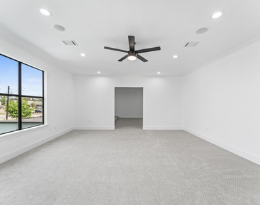 10070 Cedardale Drive - Photo Thumbnail 18