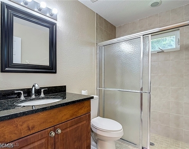 1726 Trafalgar Parkway - Photo Thumbnail 31