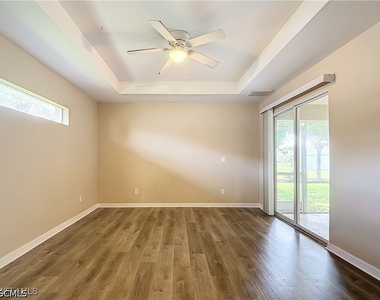 1726 Trafalgar Parkway - Photo Thumbnail 21