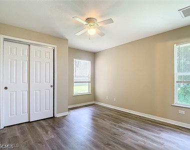 1726 Trafalgar Parkway - Photo Thumbnail 32