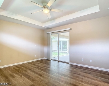 1726 Trafalgar Parkway - Photo Thumbnail 22