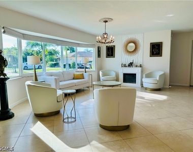 1495 Cranville R Square - Photo Thumbnail 1
