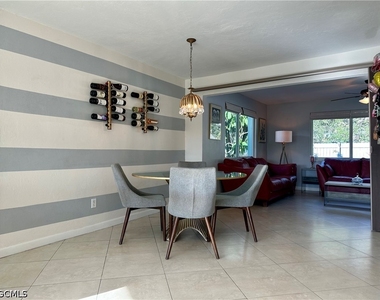 1495 Cranville R Square - Photo Thumbnail 3
