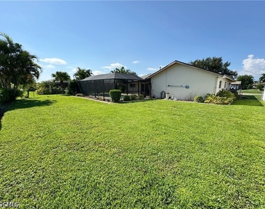 1311 Se 30th Terrace - Photo Thumbnail 4