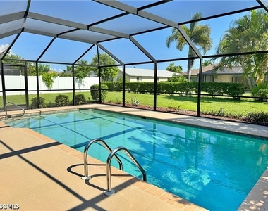 1311 Se 30th Terrace - Photo Thumbnail 1