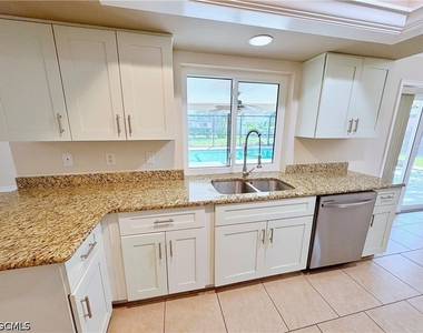 1311 Se 30th Terrace - Photo Thumbnail 11
