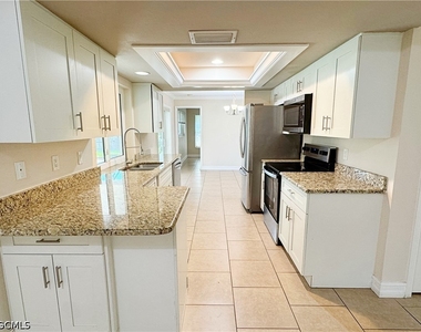 1311 Se 30th Terrace - Photo Thumbnail 9