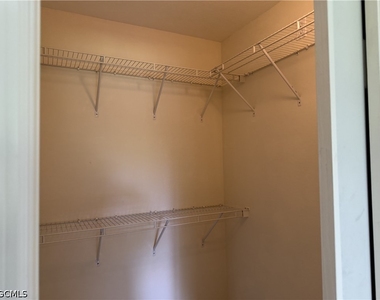 305 Nw 22nd Place - Photo Thumbnail 13
