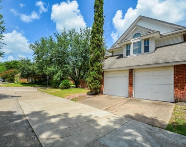 1603 Beaconshire Road - Photo Thumbnail 1