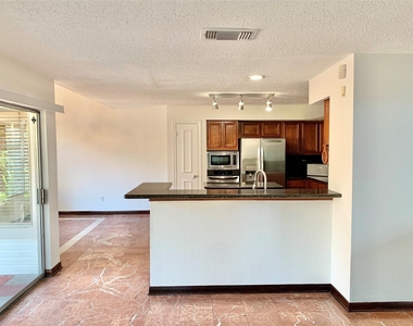 1603 Beaconshire Road - Photo Thumbnail 10