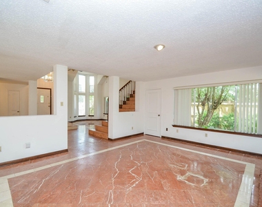 1603 Beaconshire Road - Photo Thumbnail 8