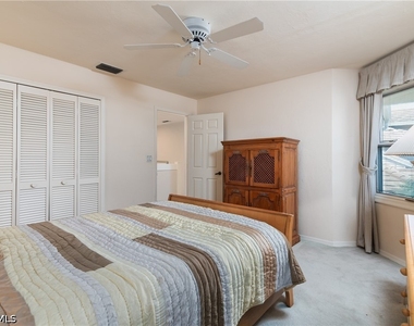 6658 Trident Way - Photo Thumbnail 18