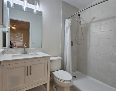 9209 Seville Road - Photo Thumbnail 9