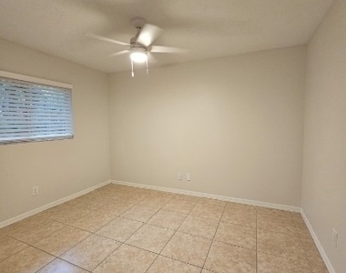 9209 Seville Road - Photo Thumbnail 5