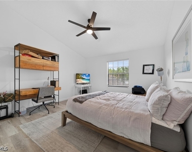 823 Meadowland Drive - Photo Thumbnail 14