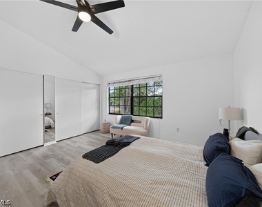 823 Meadowland Drive - Photo Thumbnail 12