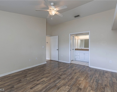 9084 Caloosa Road - Photo Thumbnail 13