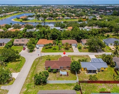 9084 Caloosa Road - Photo Thumbnail 3