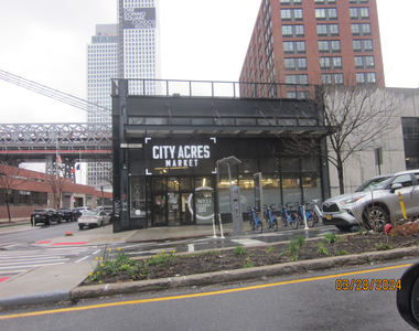 102 South 6th Street - Photo Thumbnail 9